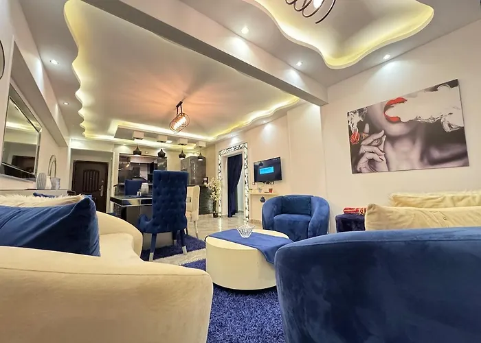 Luxurious 3 Bedrooms Apartment With Private Garden