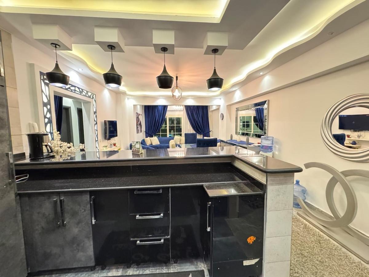 Luxurious 3 Bedrooms With Private Garden Cairo