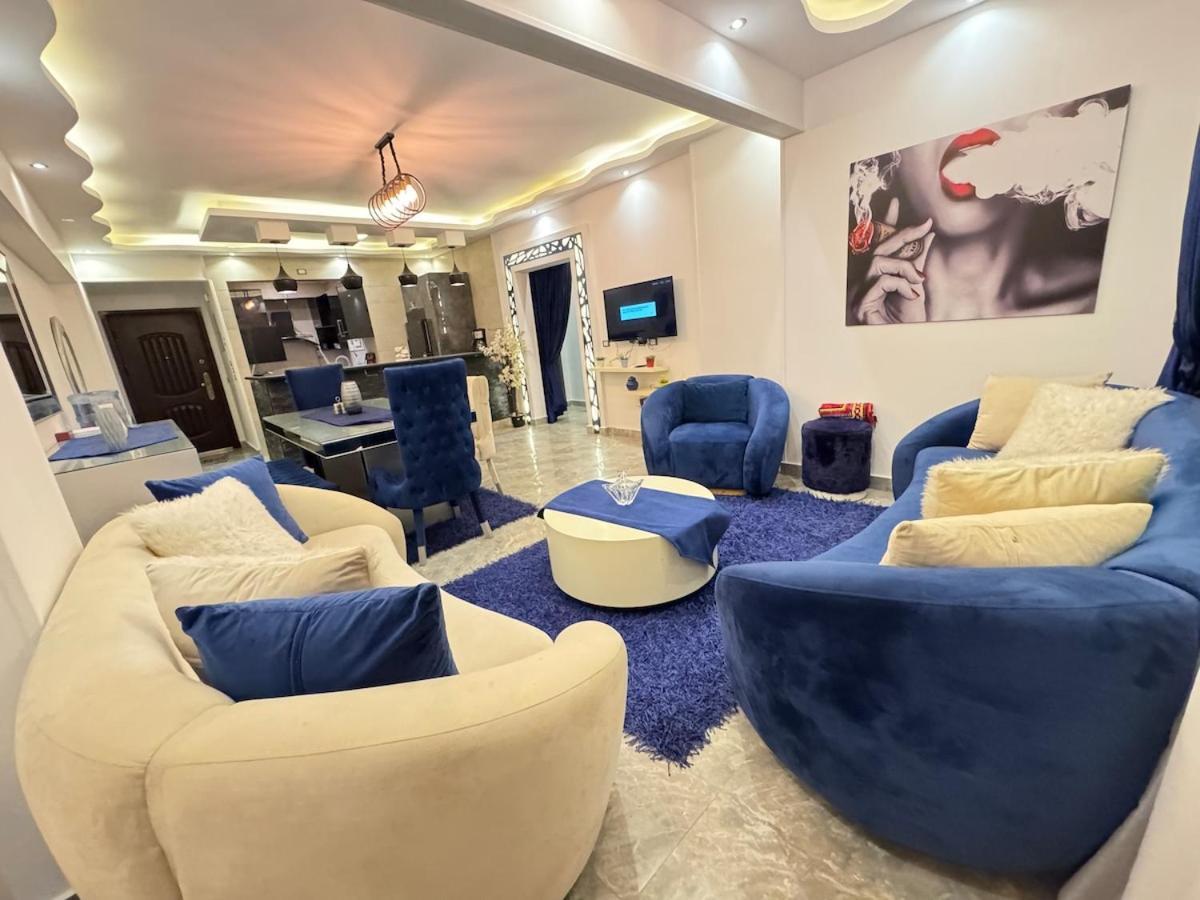 Luxurious 3 Bedrooms With Private Garden Apartment Cairo