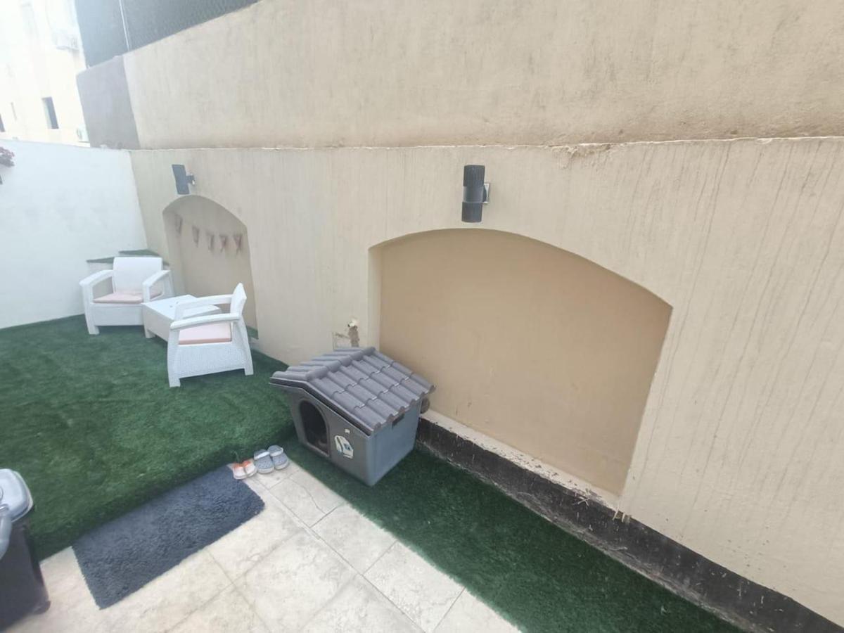 Luxurious 3 Bedrooms With Private Garden *