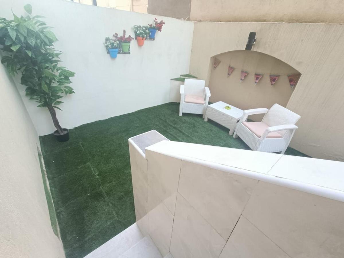 Apartment Luxurious 3 Bedrooms With Private Garden *