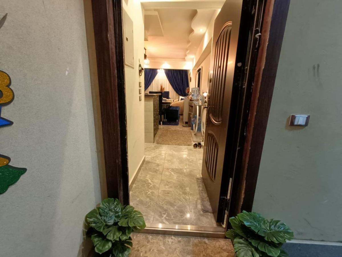 Luxurious 3 Bedrooms With Private Garden Apartment Cairo