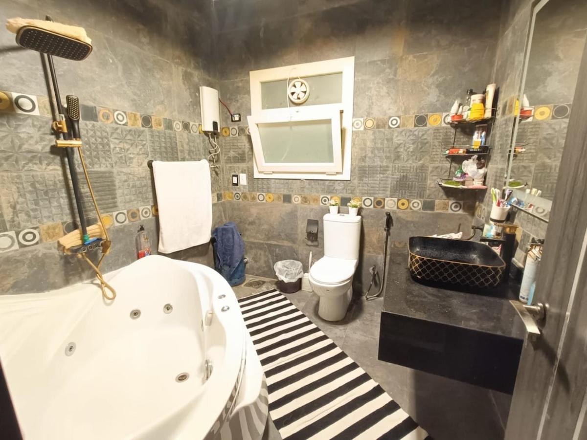 Luxurious 3 Bedrooms With Private Garden *