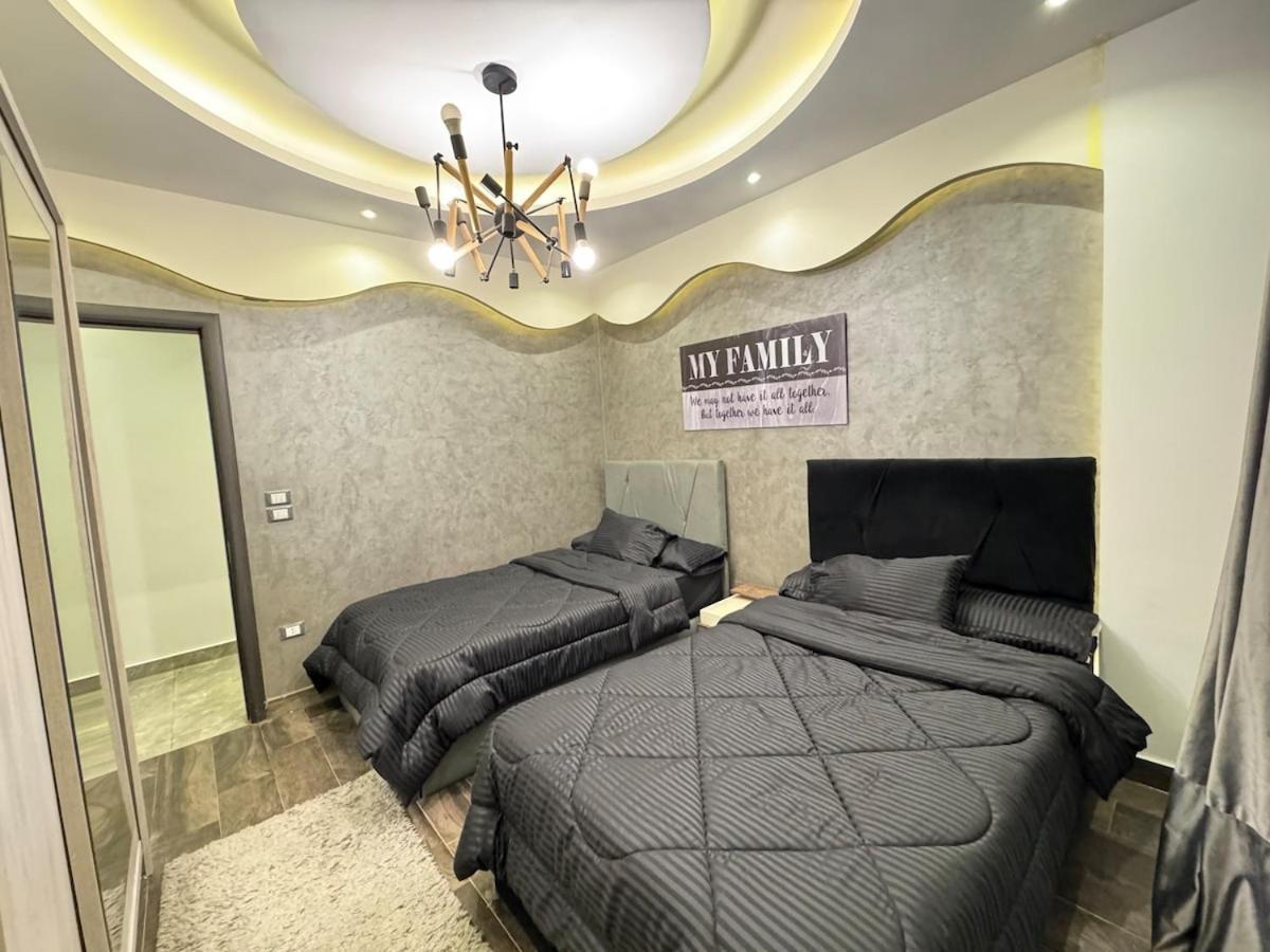 Luxurious 3 Bedrooms With Private Garden Cairo