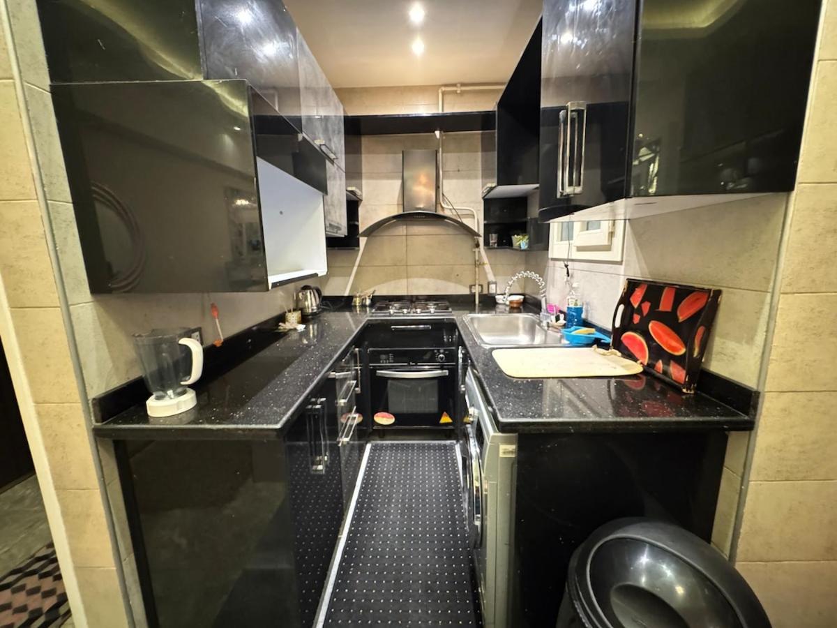 Luxurious 3 Bedrooms With Private Garden Apartment